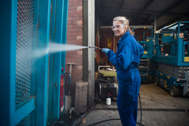 Best Spring Cleaning  in Hudson, IA